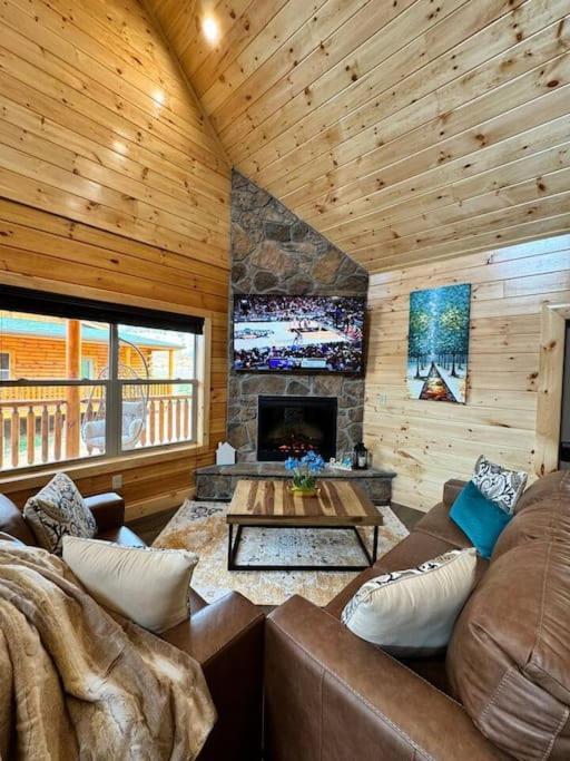 Villa New! Indoor Pool/Ps 5/Hot Tub/Parkway Pigeon Forge Exterior foto